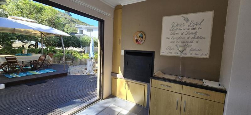 4 Bedroom Property for Sale in Glentana Western Cape